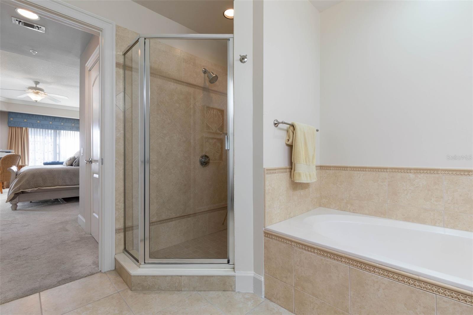 Image 34 of 74 For 102 Yacht Harbor Drive 371