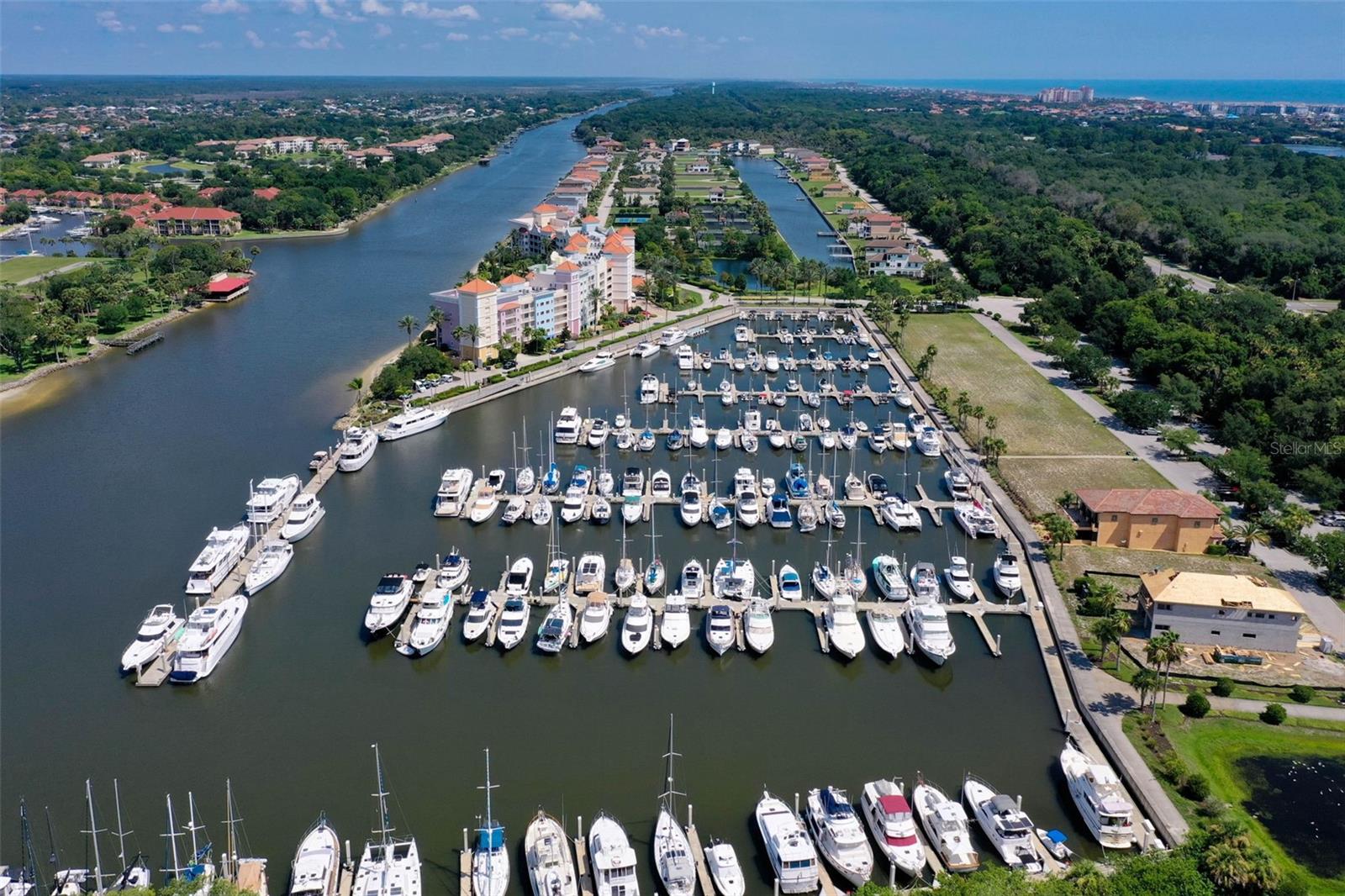Image 46 of 74 For 102 Yacht Harbor Drive 371