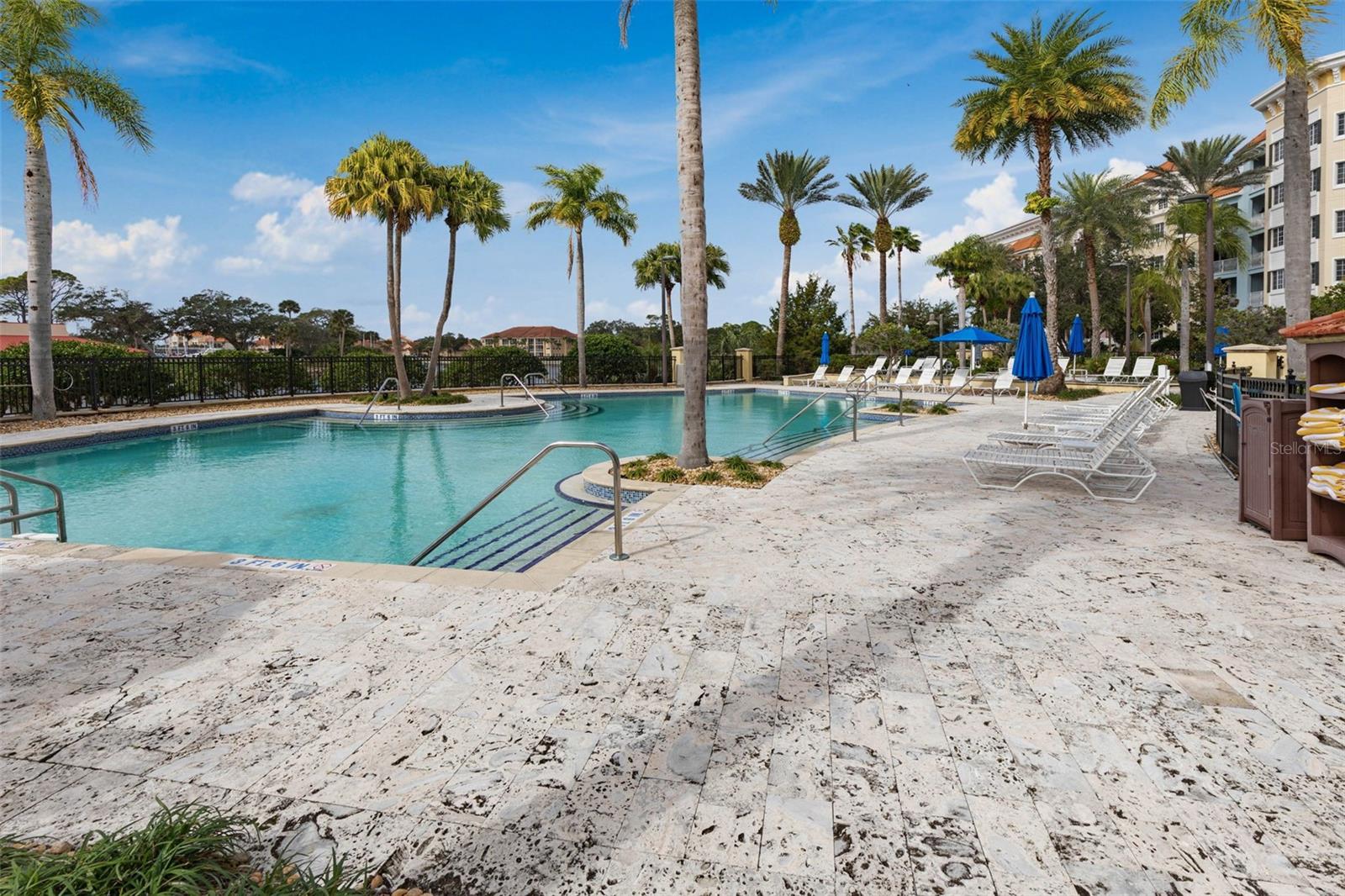 Image 54 of 74 For 102 Yacht Harbor Drive 371
