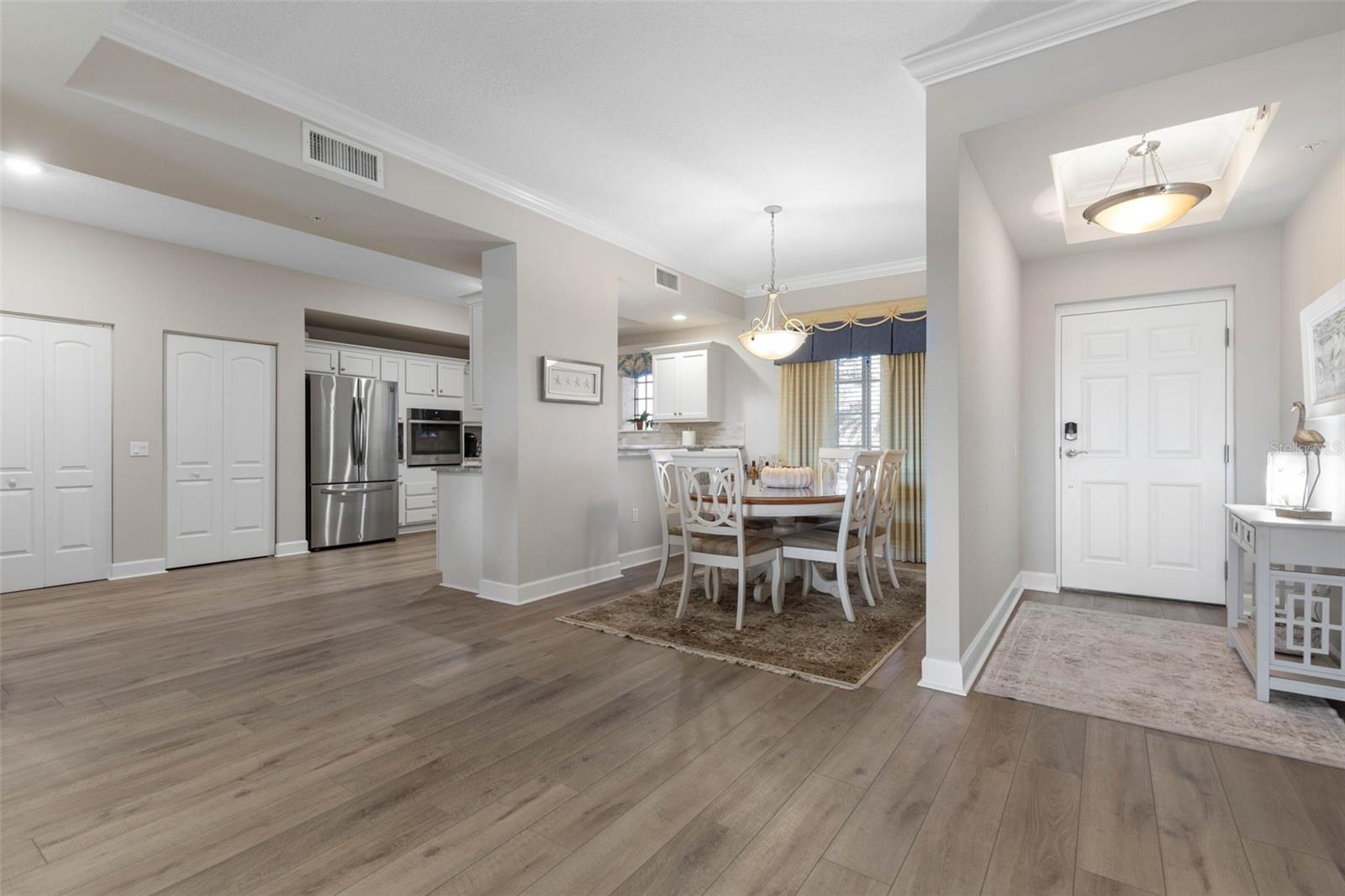 Image 8 of 74 For 102 Yacht Harbor Drive 371
