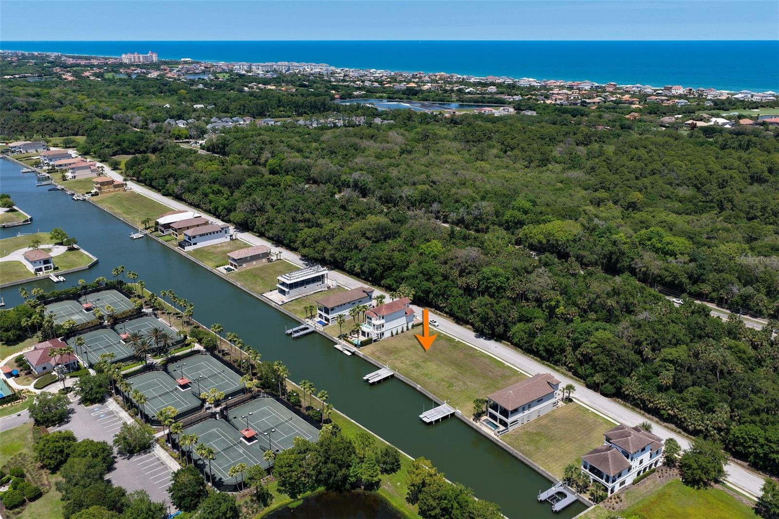 Image 10 of 55 For 216 Harbor Village Point N
