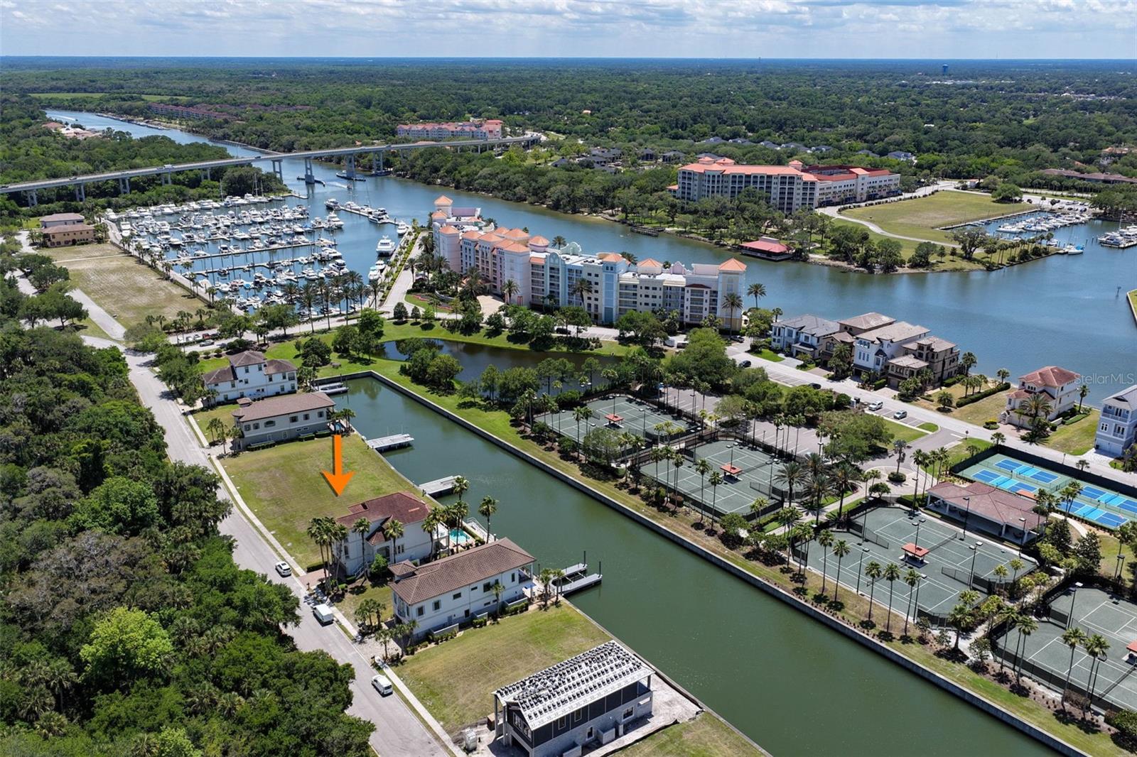 Image 14 of 55 For 216 Harbor Village Point N