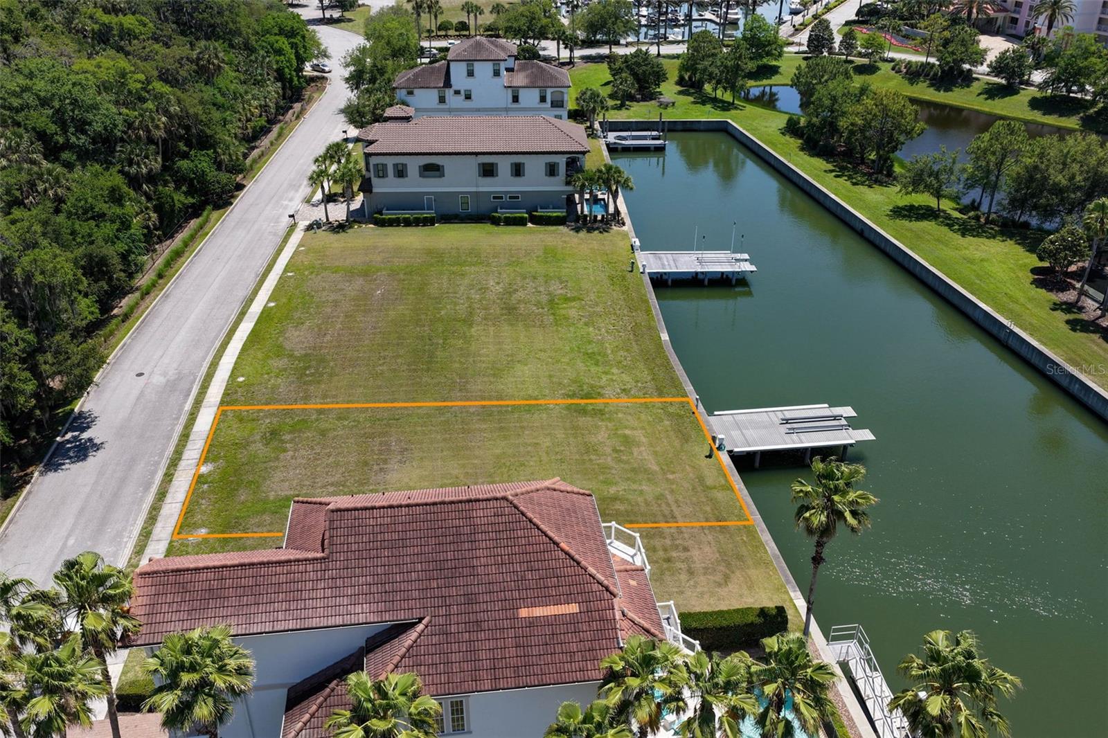 Image 15 of 55 For 216 Harbor Village Point N