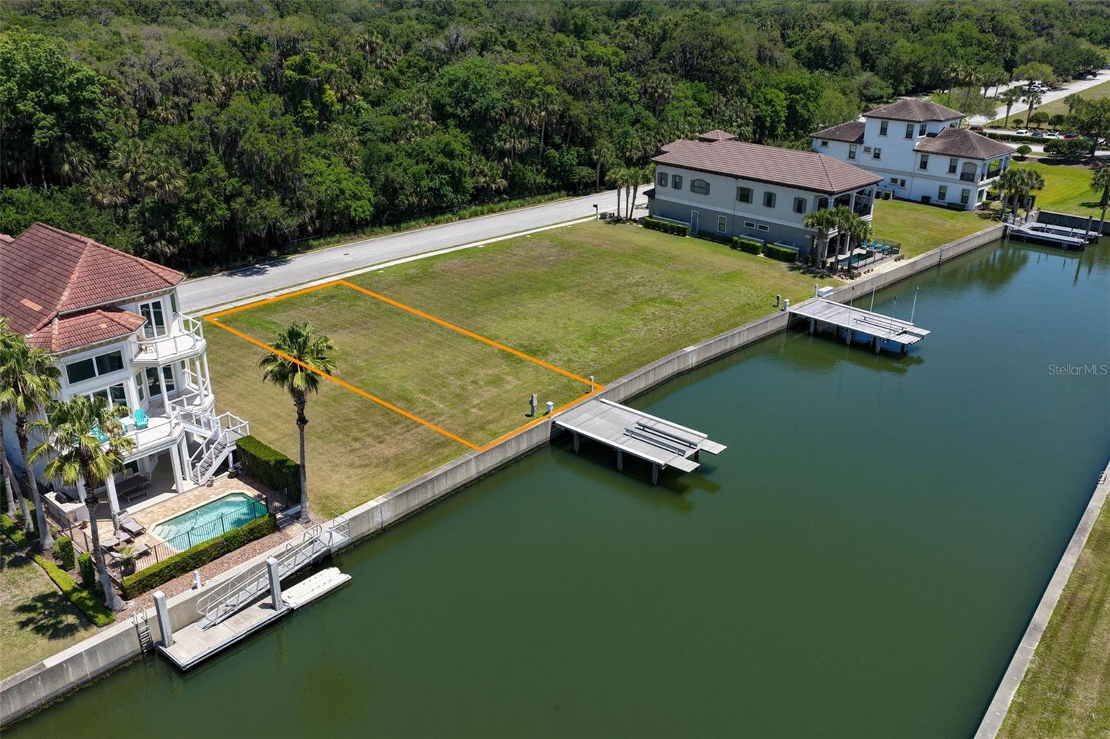 Image 16 of 55 For 216 Harbor Village Point N