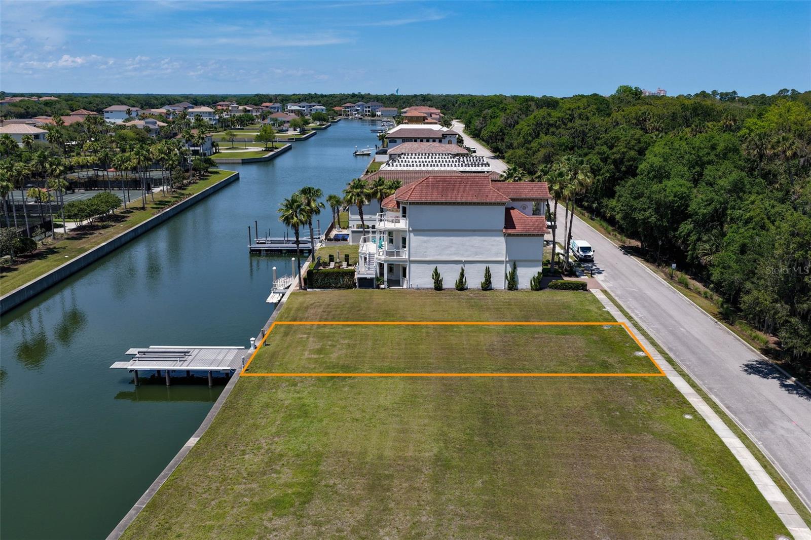Image 17 of 55 For 216 Harbor Village Point N