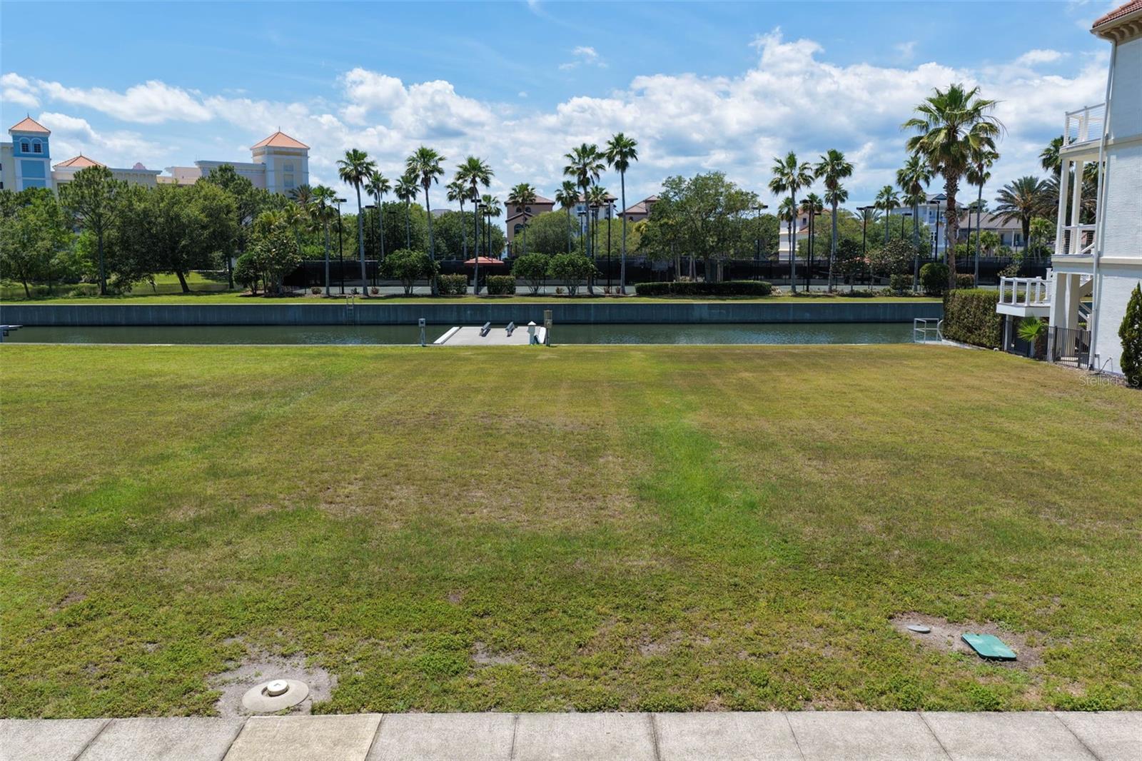 Image 19 of 55 For 216 Harbor Village Point N