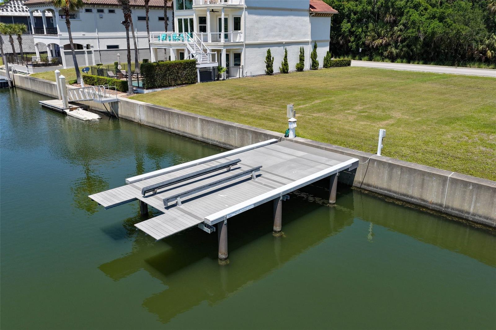 Image 3 of 55 For 216 Harbor Village Point N