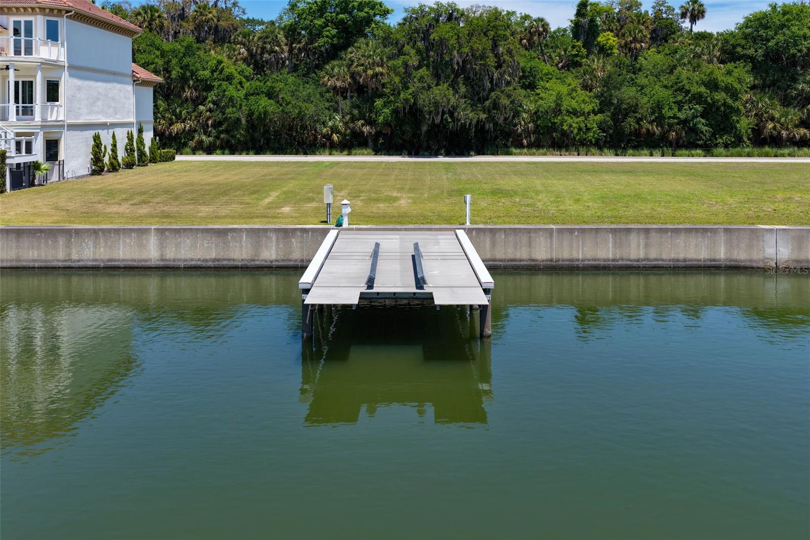 Image 4 of 55 For 216 Harbor Village Point N