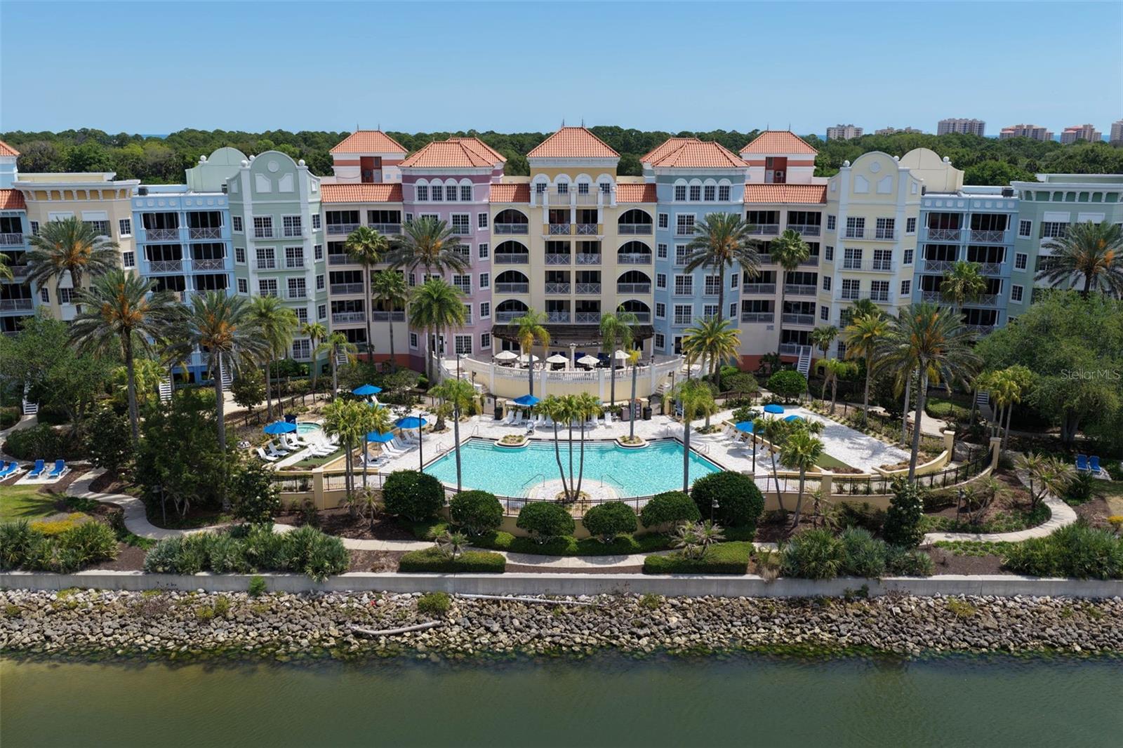 Image 41 of 55 For 216 Harbor Village Point N