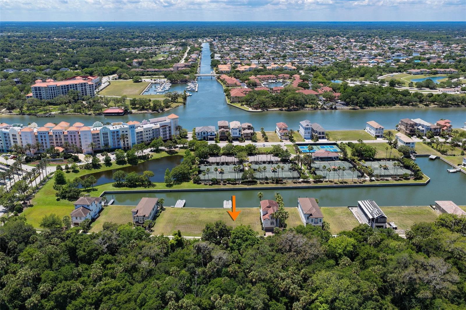 Image 7 of 55 For 216 Harbor Village Point N