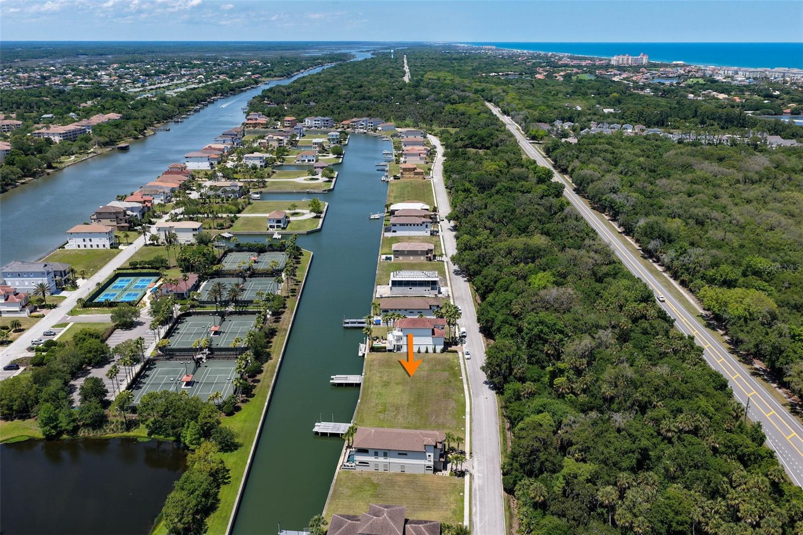 Image 9 of 55 For 216 Harbor Village Point N
