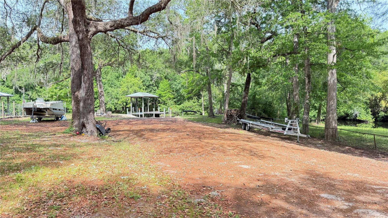 Image 7 of 48 For 2905 Creek Street