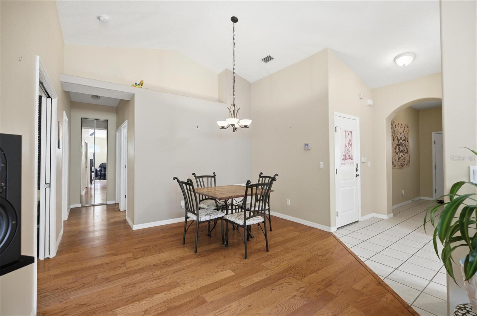 Image 10 of 44 For 79 Veranda Way 67