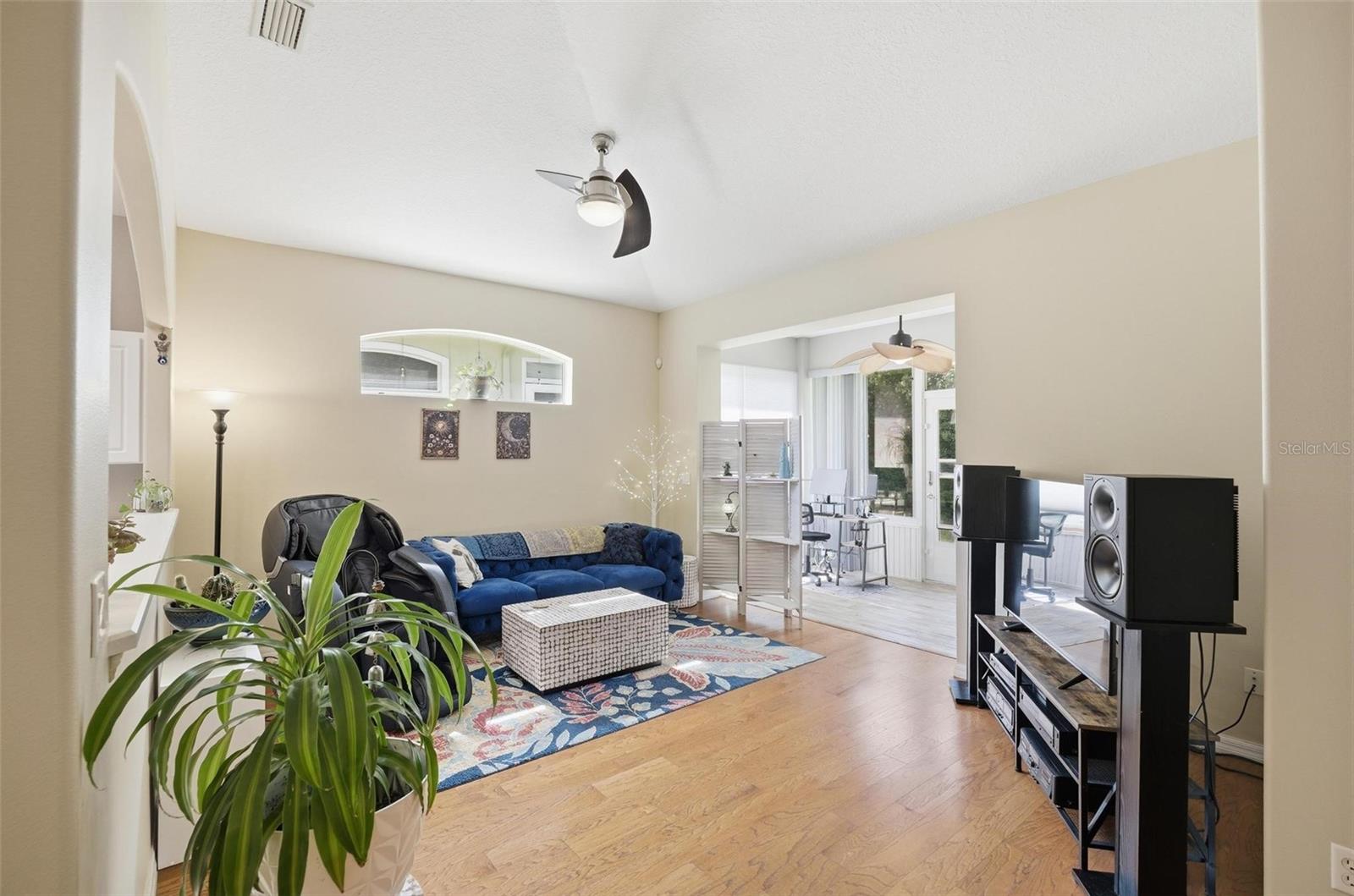 Image 29 of 44 For 79 Veranda Way 67