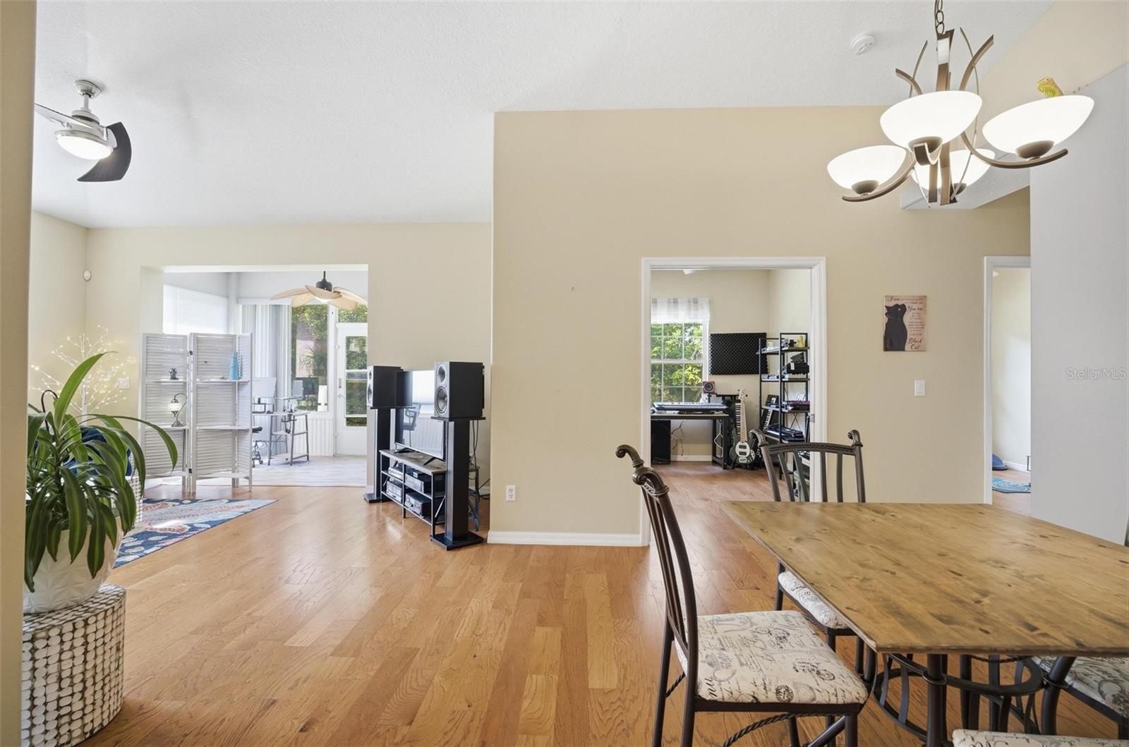 Image 6 of 44 For 79 Veranda Way 67