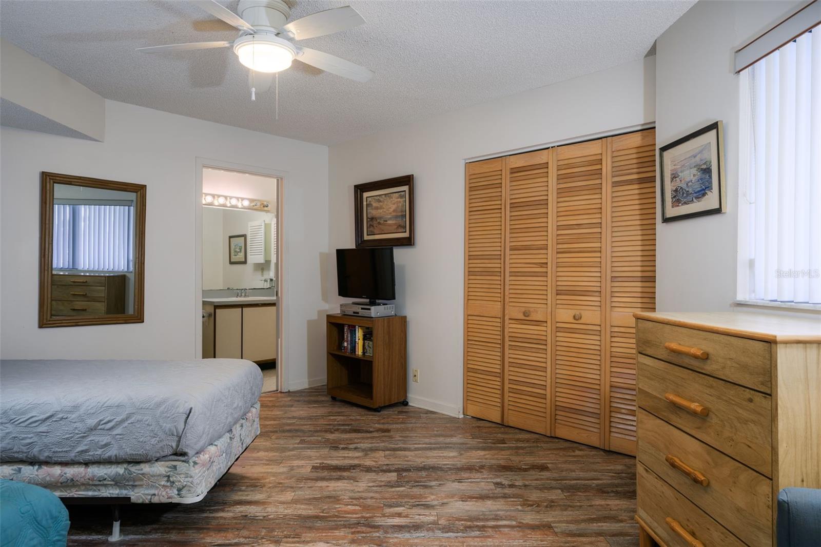 Image 13 of 33 For 130 Ocean Hibiscus Drive 204