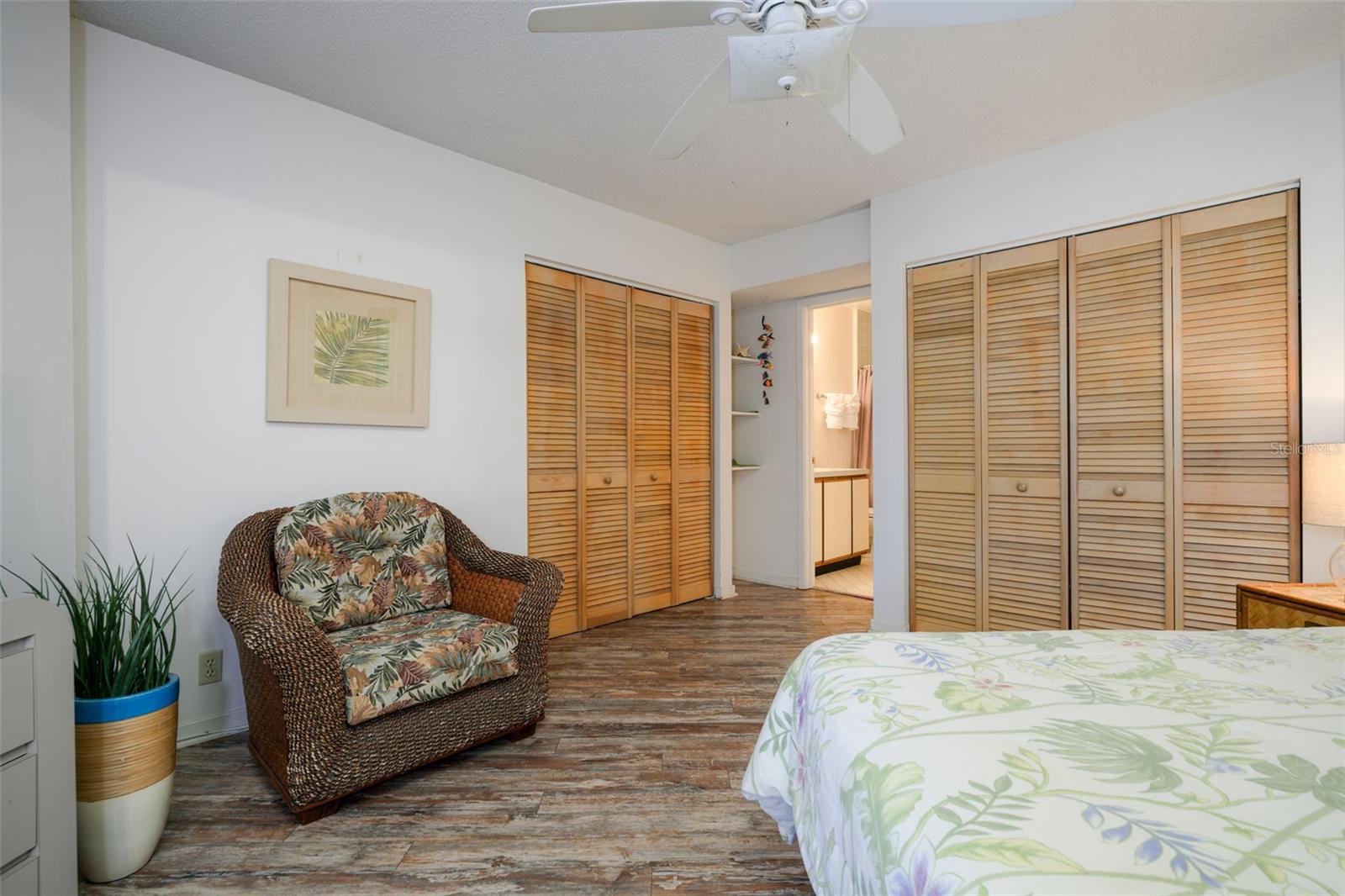 Image 16 of 33 For 130 Ocean Hibiscus Drive 204