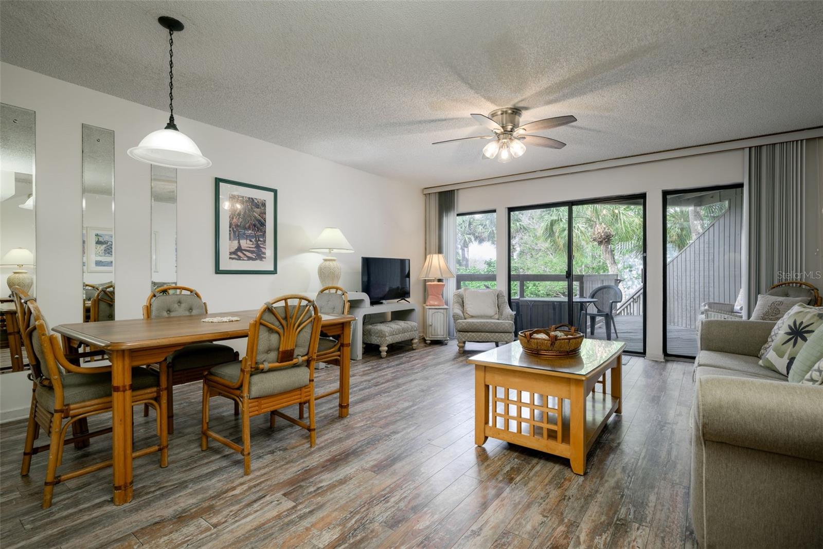 Image 17 of 33 For 130 Ocean Hibiscus Drive 204