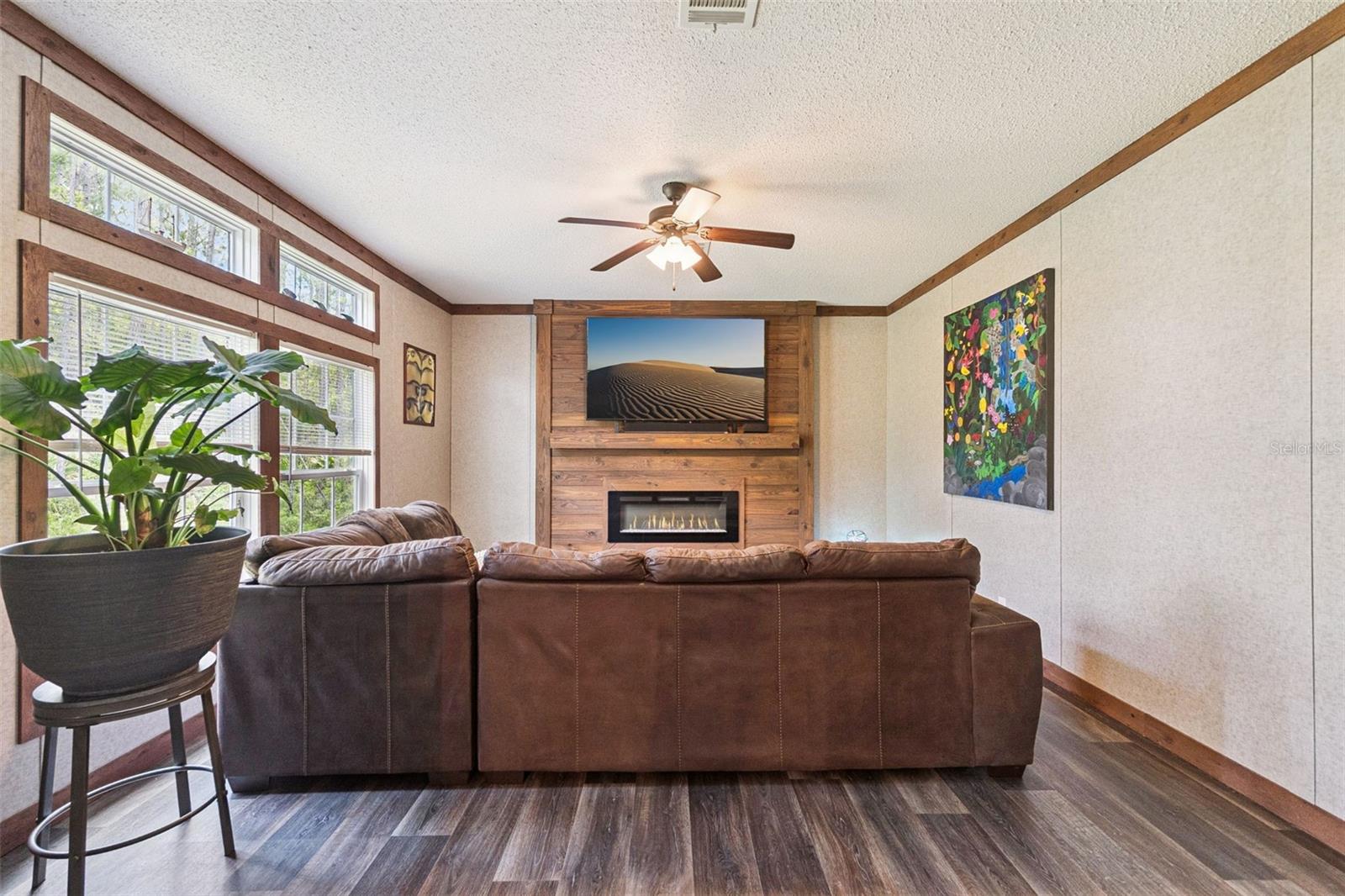 Image 10 of 45 For 9740 Ebert Avenue