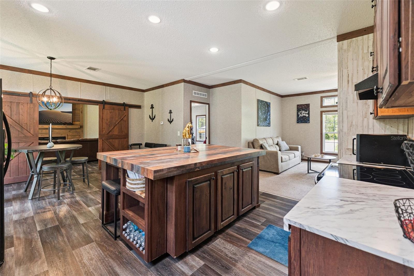 Image 19 of 45 For 9740 Ebert Avenue