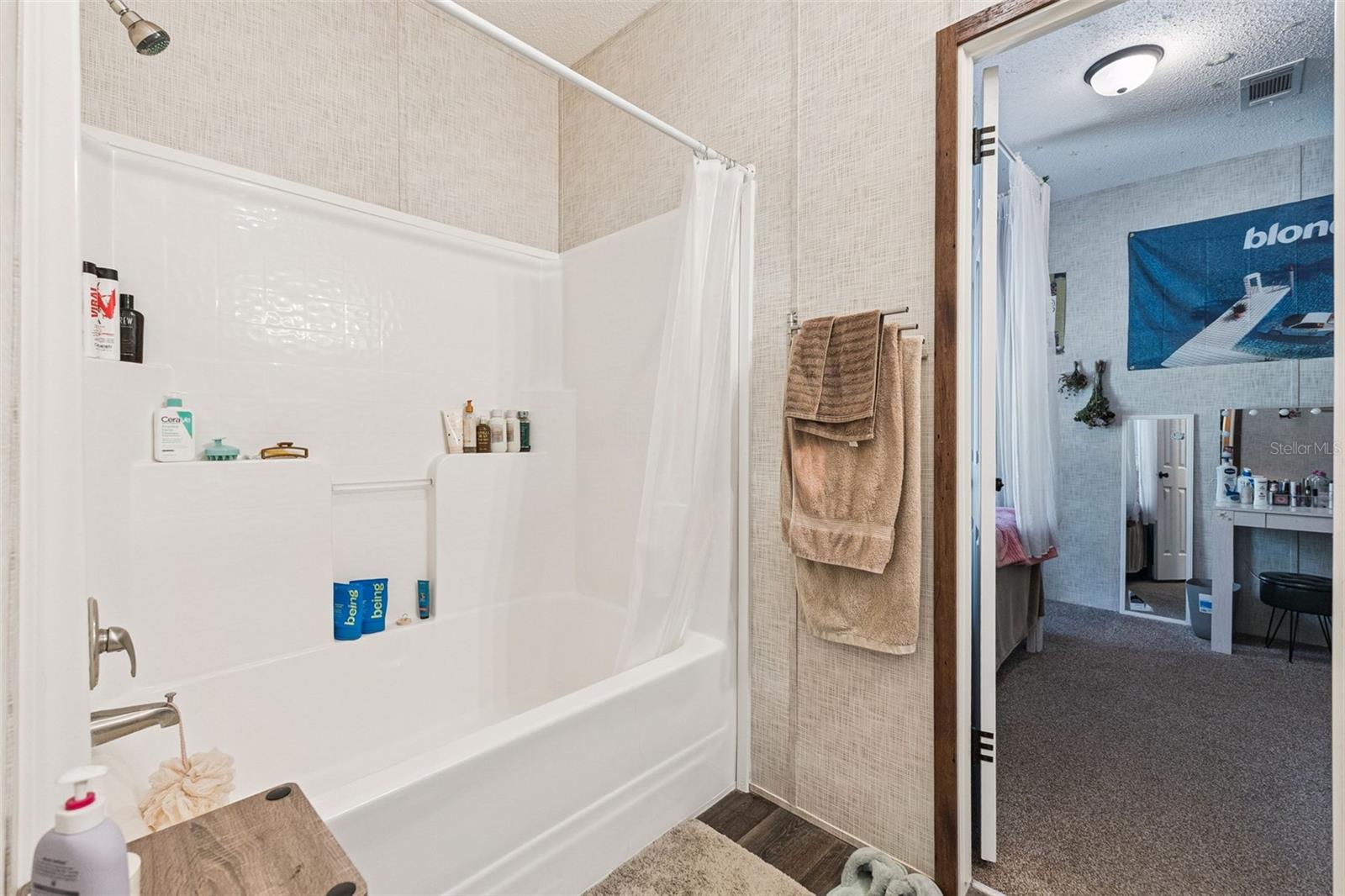 Image 23 of 45 For 9740 Ebert Avenue