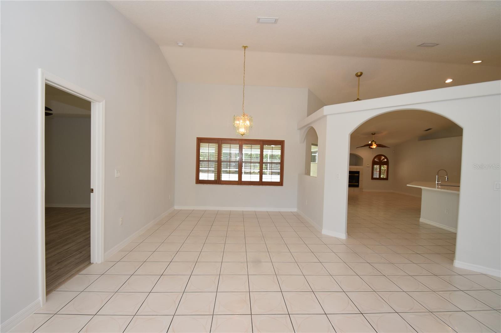 Image 7 of 45 For 17 White Hall Drive
