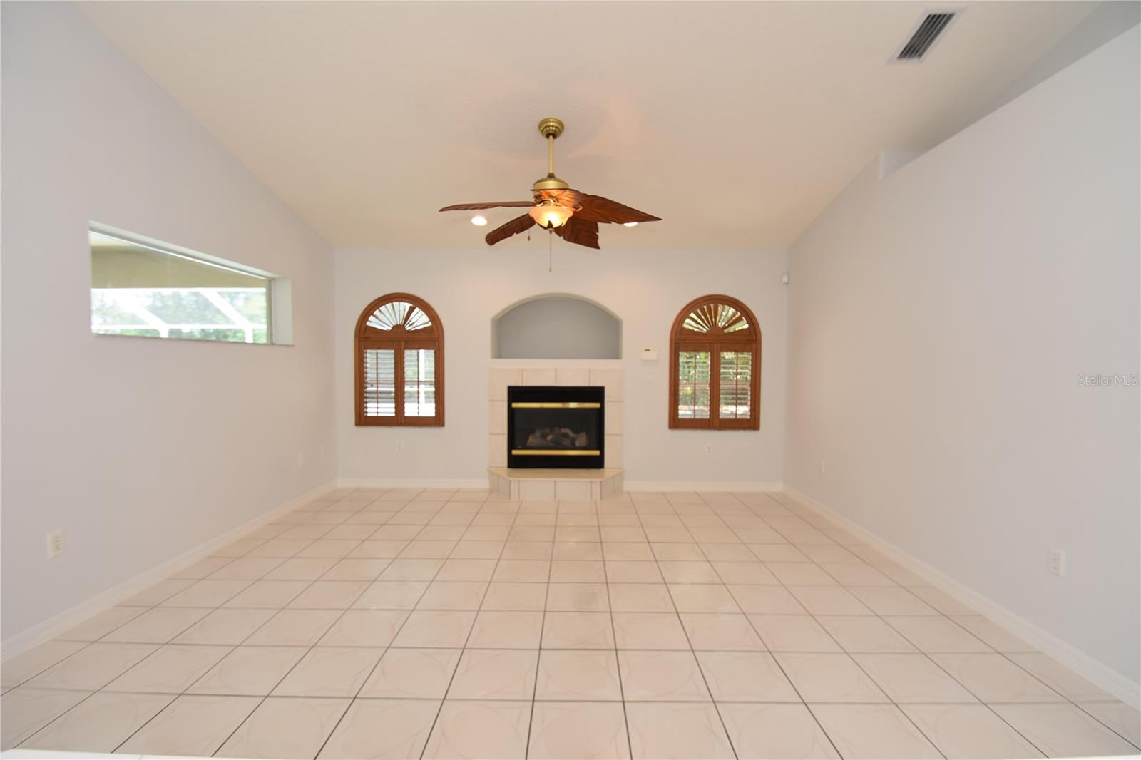 Image 9 of 45 For 17 White Hall Drive