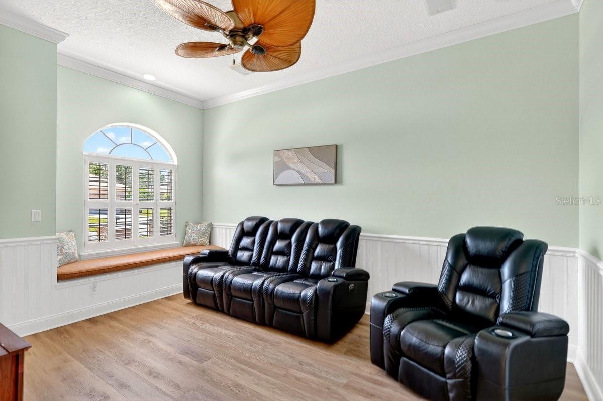 Image 21 of 56 For 3428 Rexford Circle