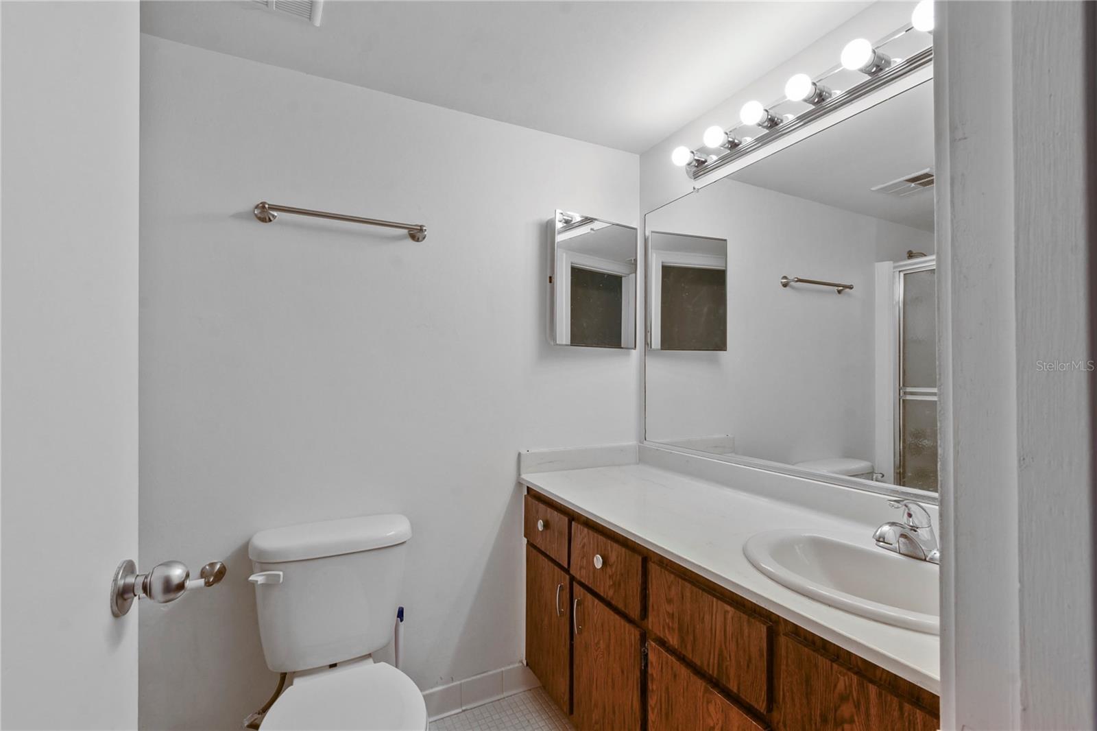 Image 15 of 22 For 40 Club House Drive 207