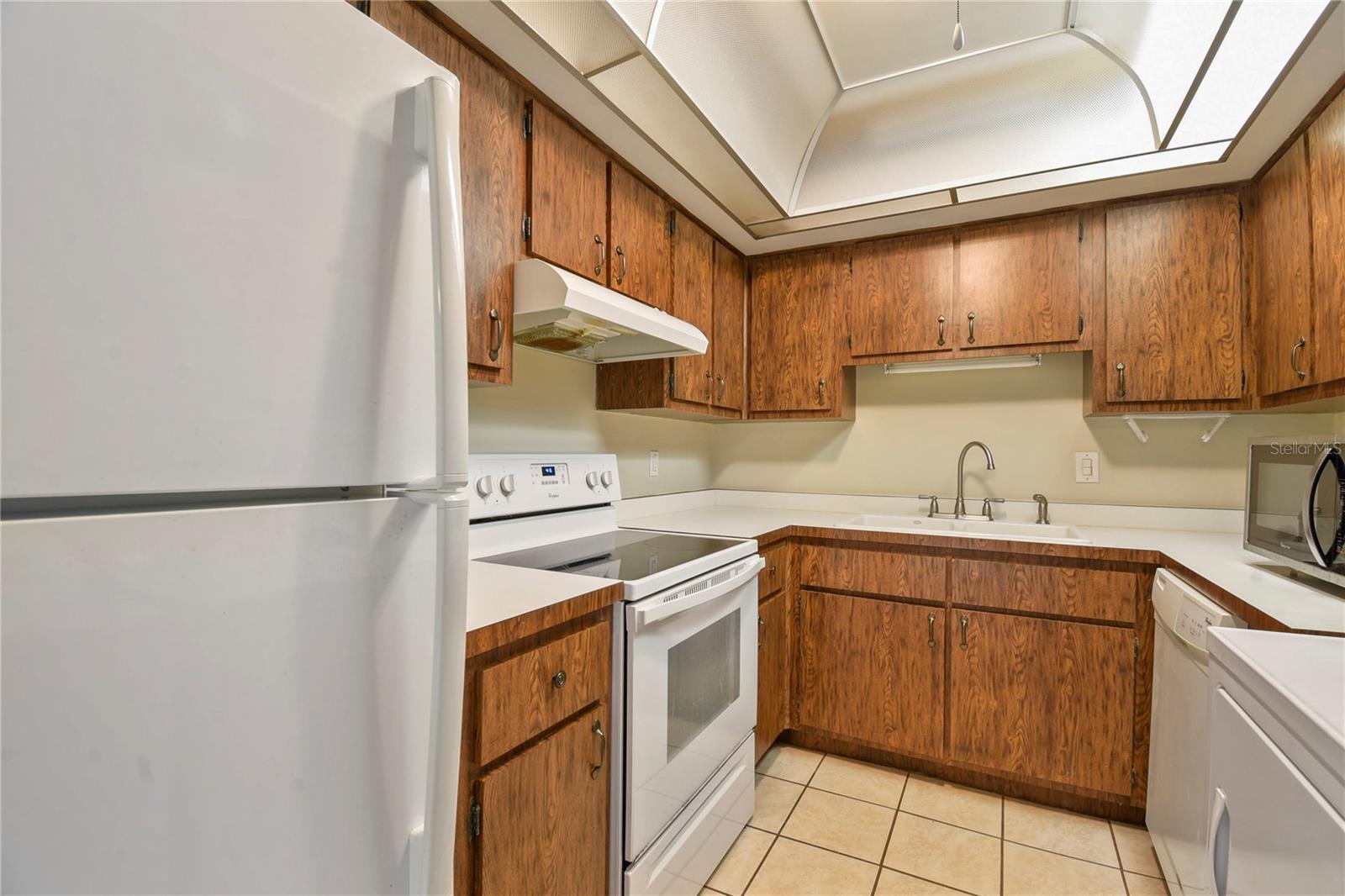 Image 18 of 22 For 40 Club House Drive 207
