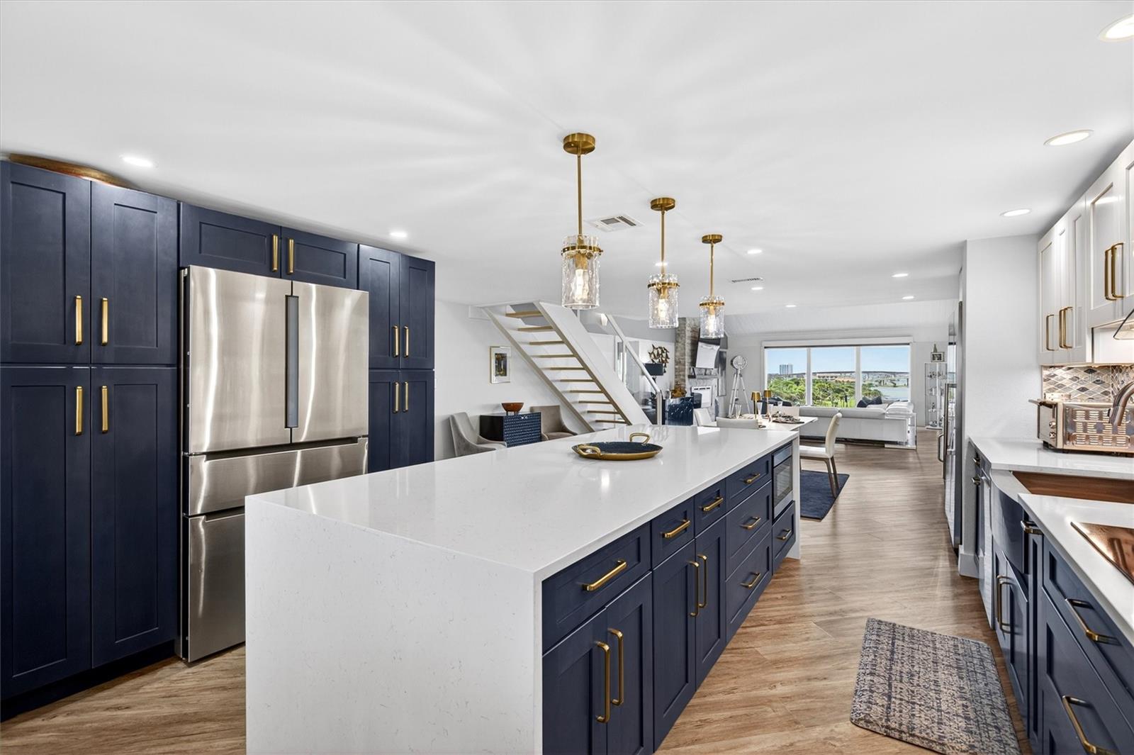 Image 14 of 94 For 661 Marina Point Drive 661