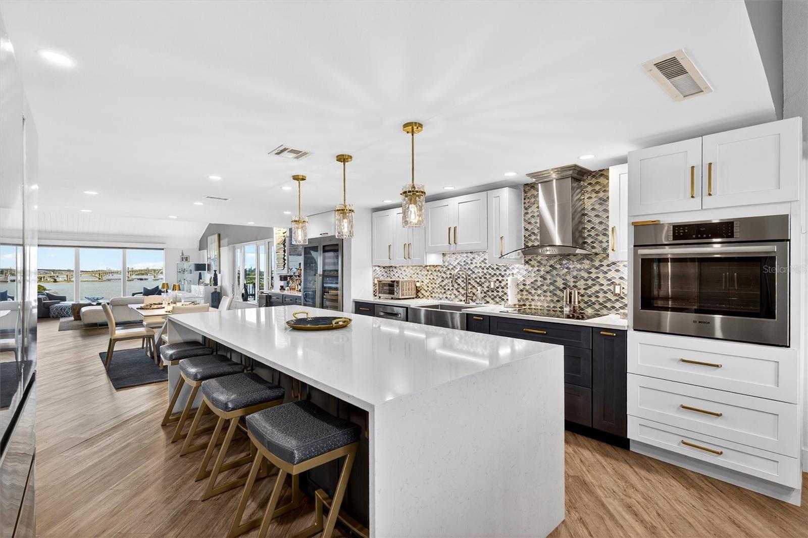 Image 15 of 94 For 661 Marina Point Drive 661