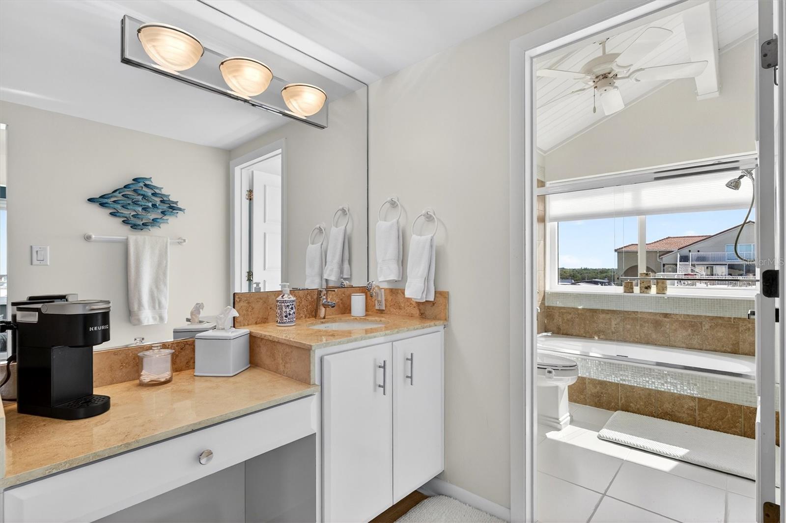 Image 70 of 94 For 661 Marina Point Drive 661