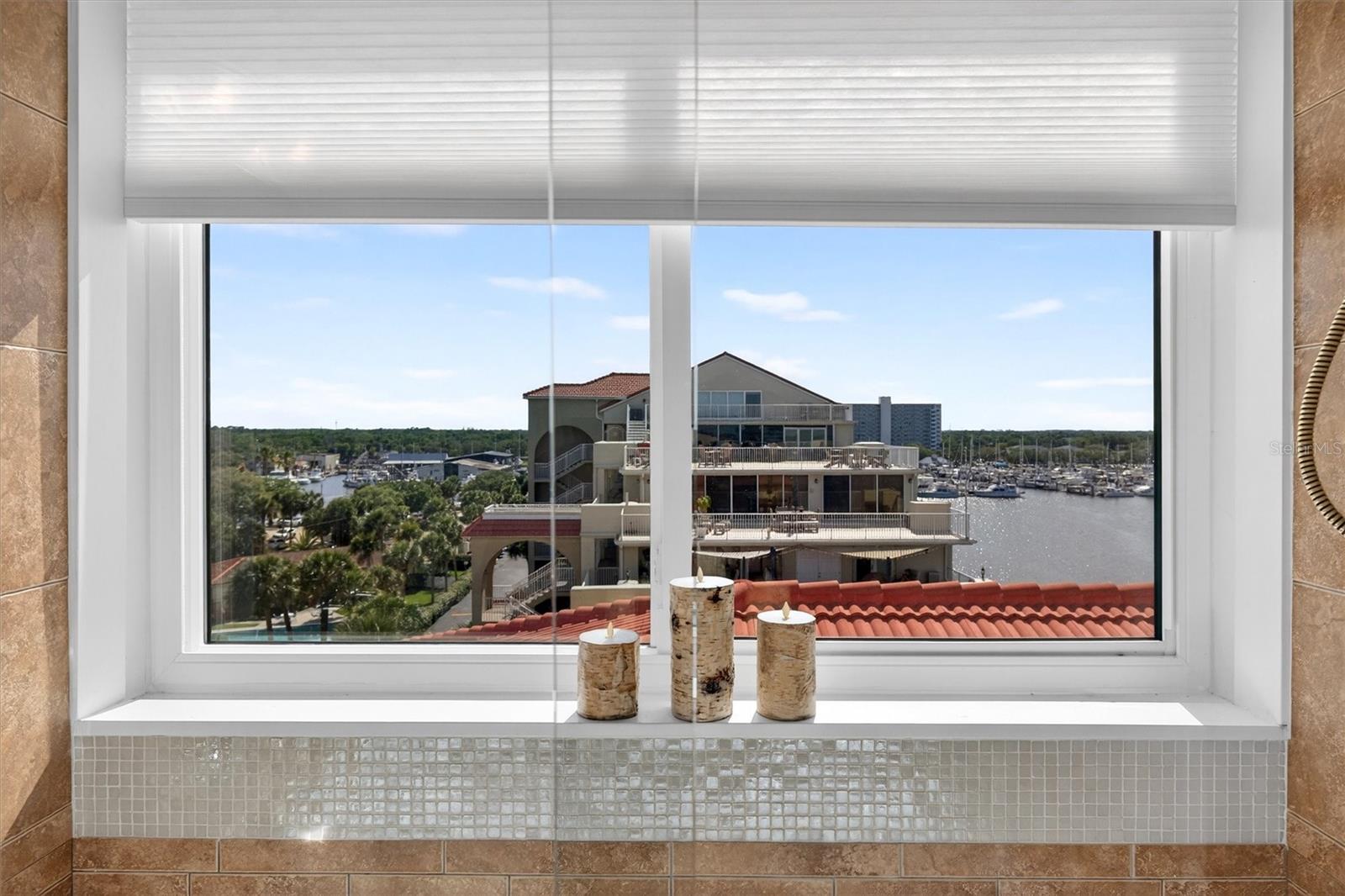 Image 73 of 94 For 661 Marina Point Drive 661