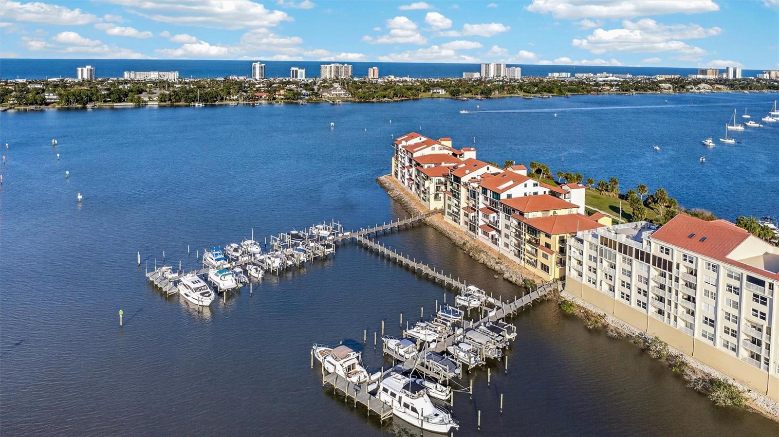 Image 86 of 94 For 661 Marina Point Drive 661