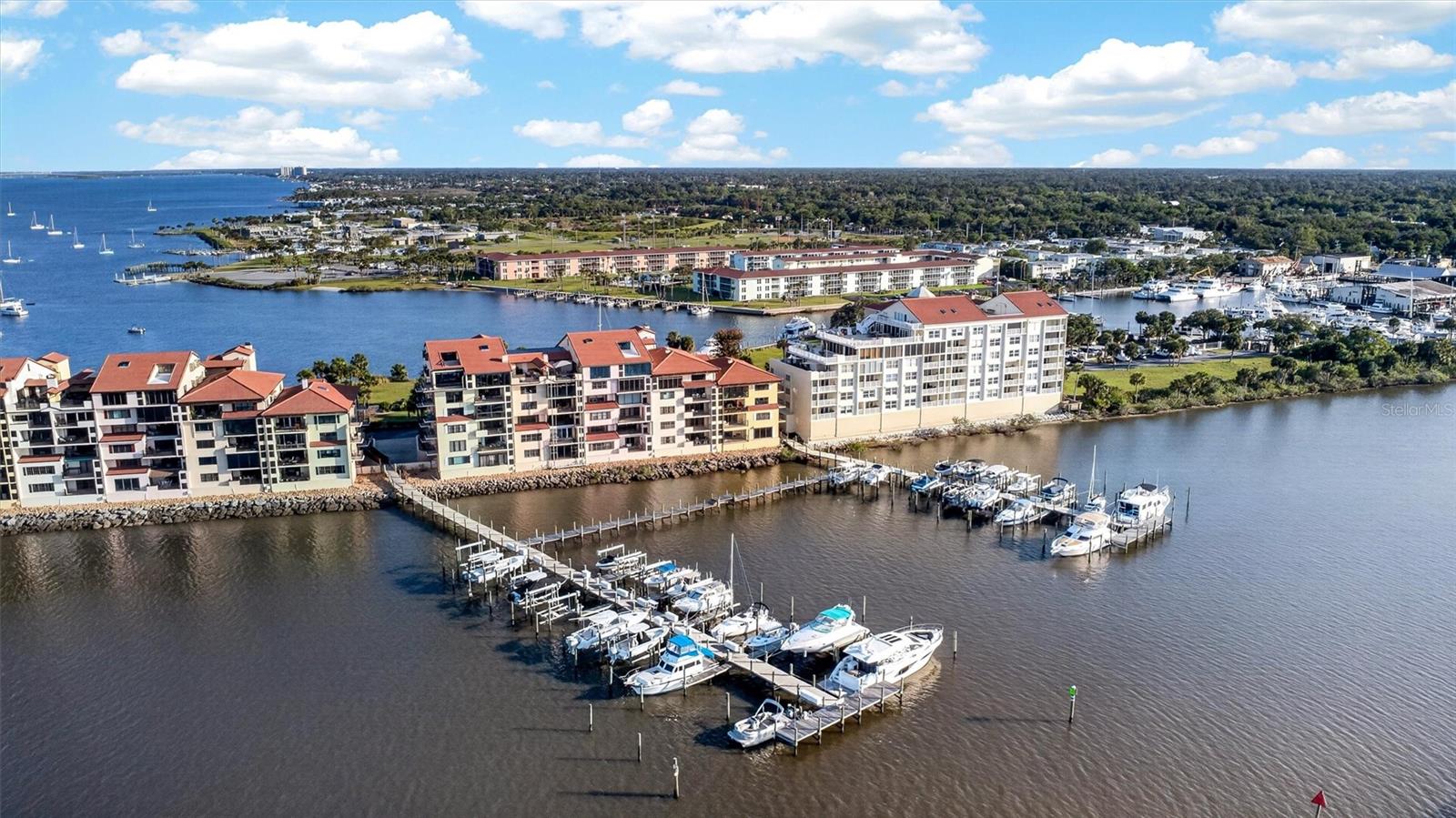 Image 88 of 94 For 661 Marina Point Drive 661