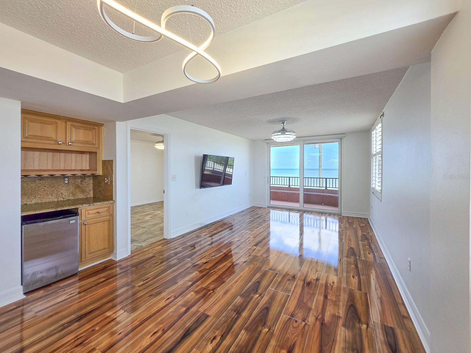 Image 6 of 43 For 3360 Ocean Shore Boulevard 3040
