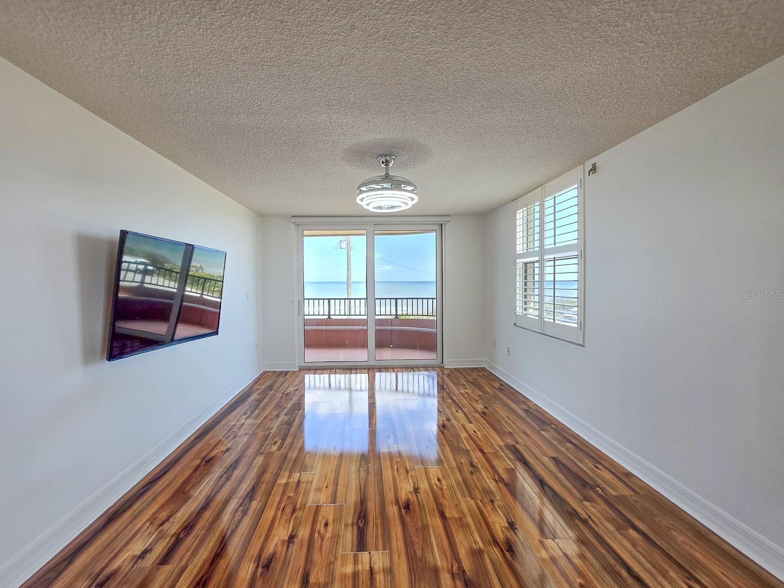 Image 8 of 43 For 3360 Ocean Shore Boulevard 3040
