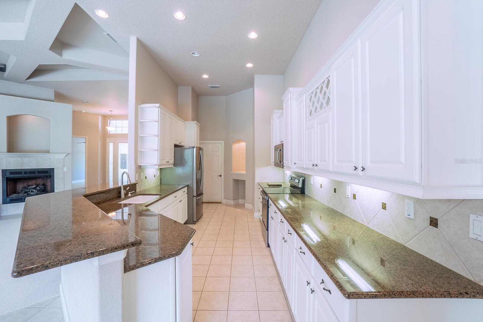 Image 3 of 75 For 34 Southlake Drive