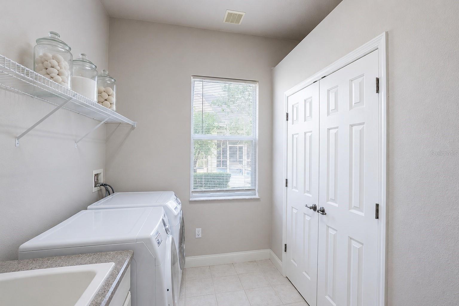 Image 37 of 75 For 34 Southlake Drive