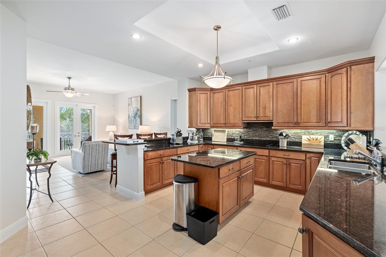 Image 11 of 49 For 165 Avenue De La Mer  402