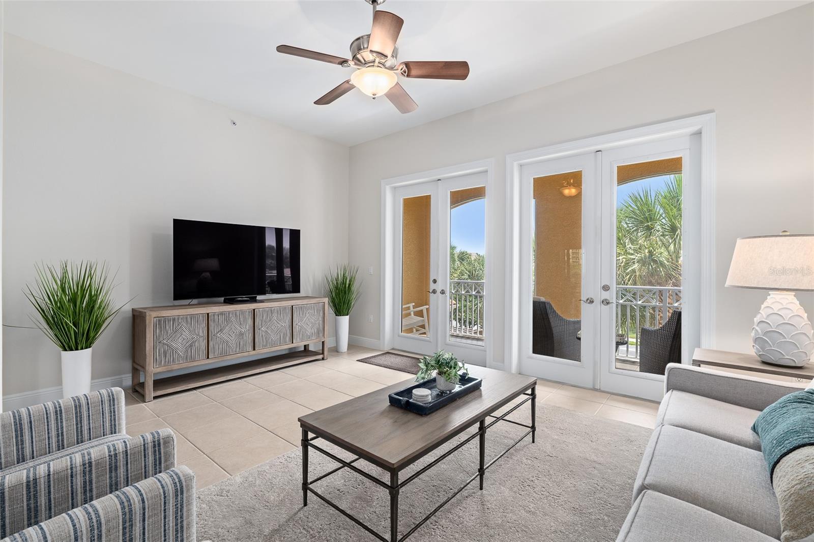 Image 15 of 49 For 165 Avenue De La Mer  402