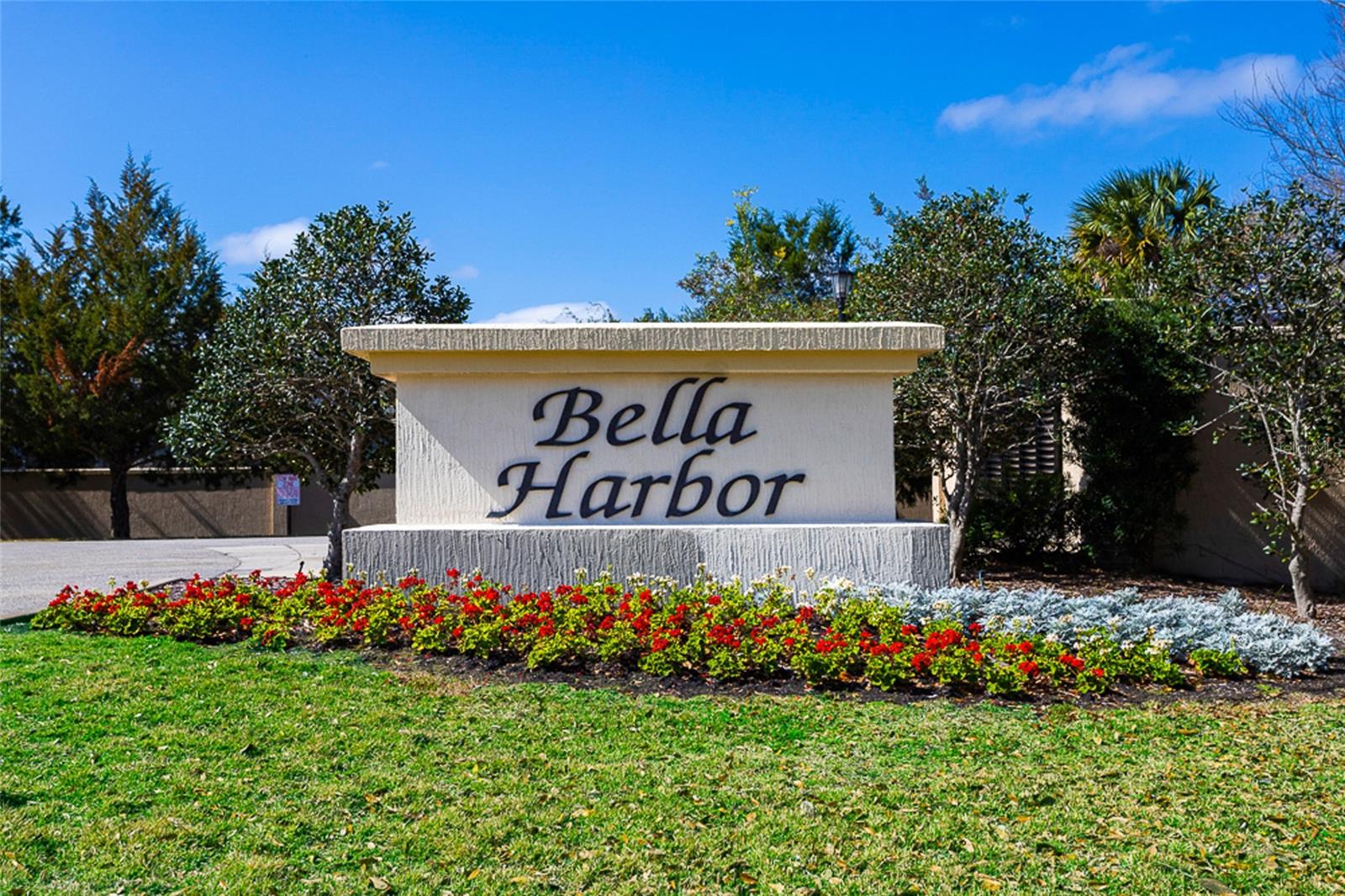 Image 36 of 39 For 300 Bella Harbor