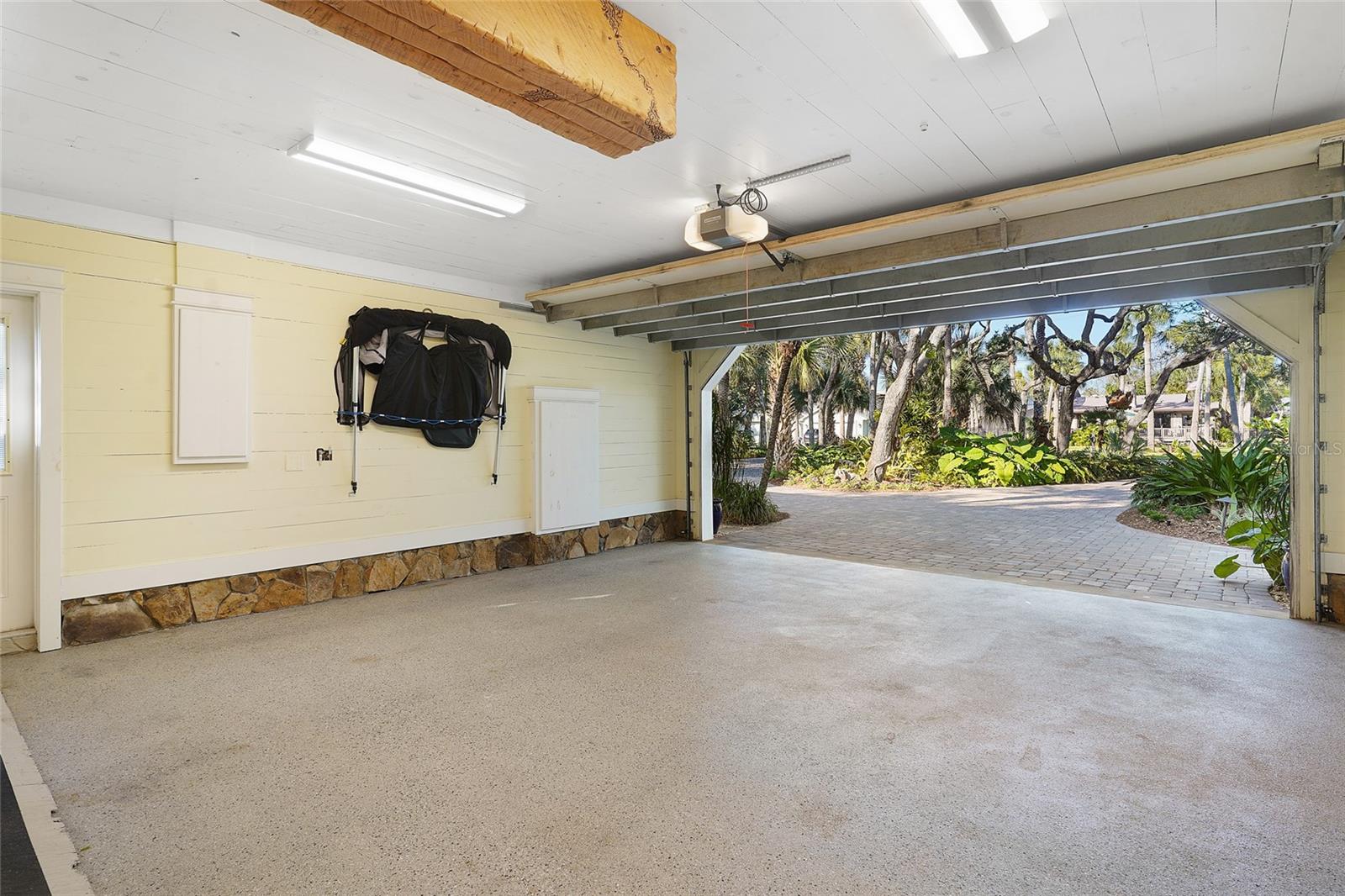 Image 44 of 68 For 1004 Flagler Avenue