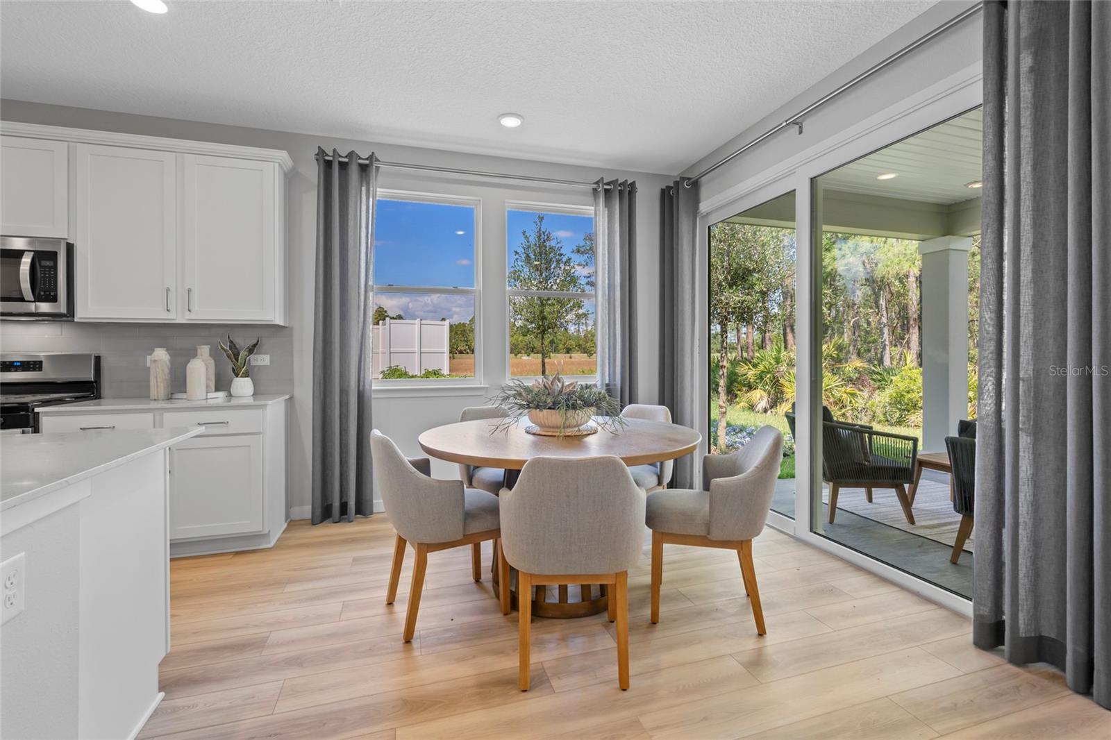 Image 14 of 27 For 23 Perseus Avenue