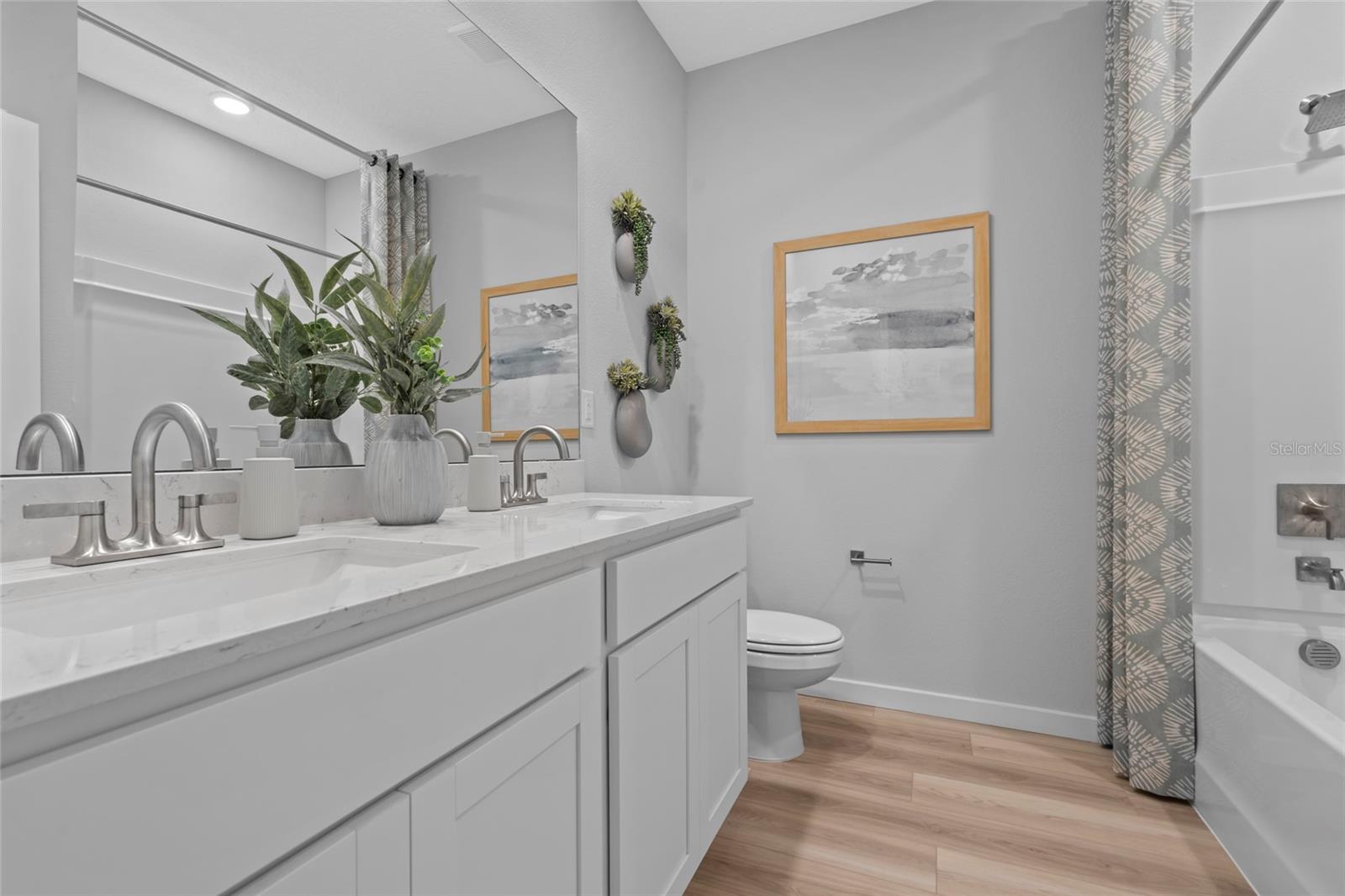 Image 17 of 27 For 23 Perseus Avenue