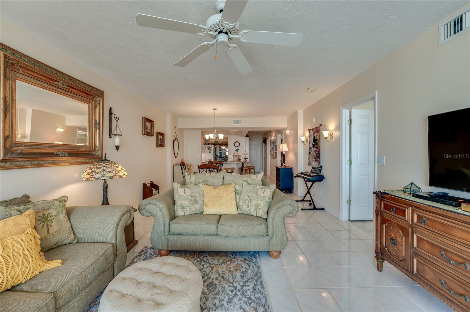 Image 16 of 31 For 4555 Atlantic Avenue 4304