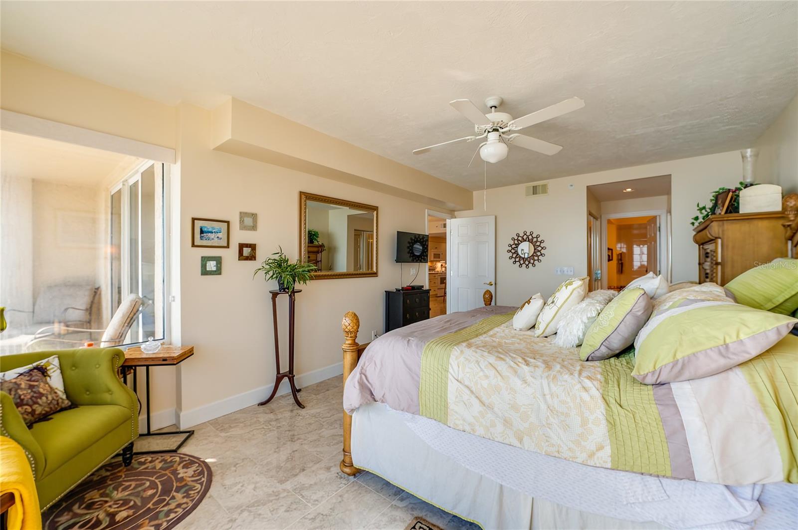 Image 18 of 31 For 4555 Atlantic Avenue 4304