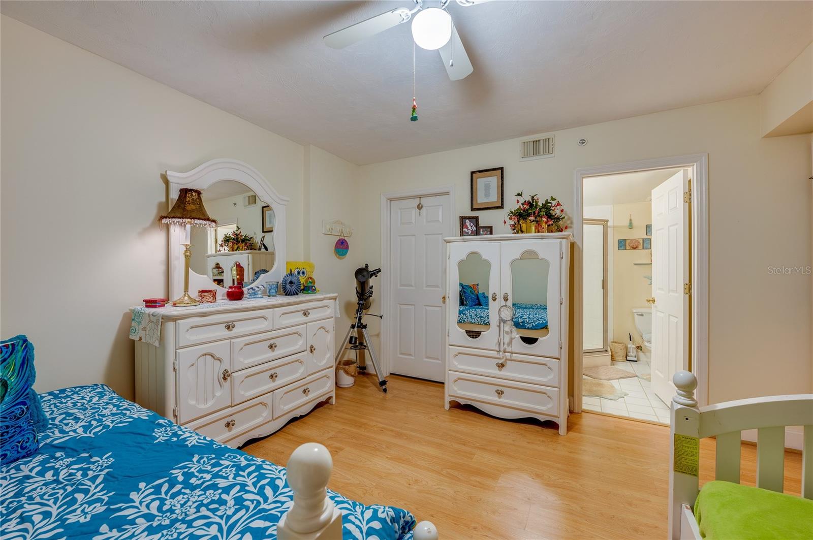 Image 24 of 31 For 4555 Atlantic Avenue 4304