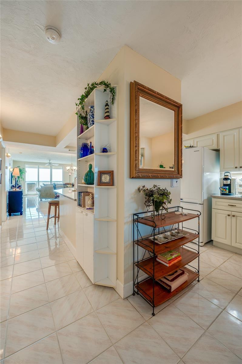 Image 5 of 31 For 4555 Atlantic Avenue 4304
